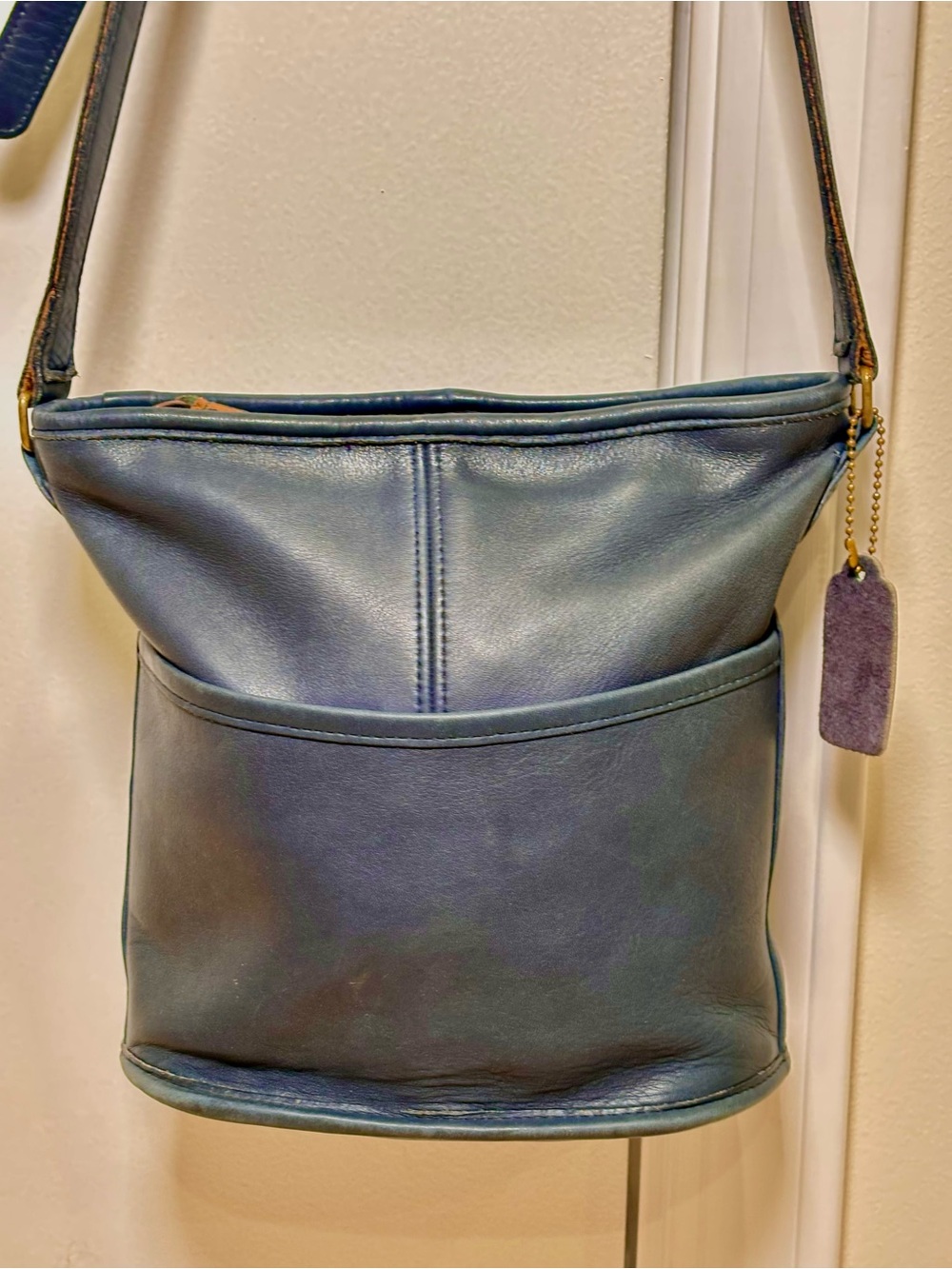 Vintage Coach 092-6921 Navy Blue Leather Bucket Shoulder Bag